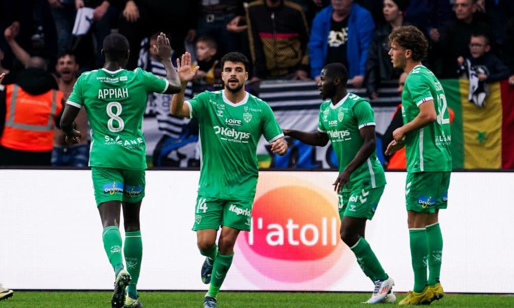 Dennis Appiah et Louis Mouton devraient partir de l'ASSE cet été