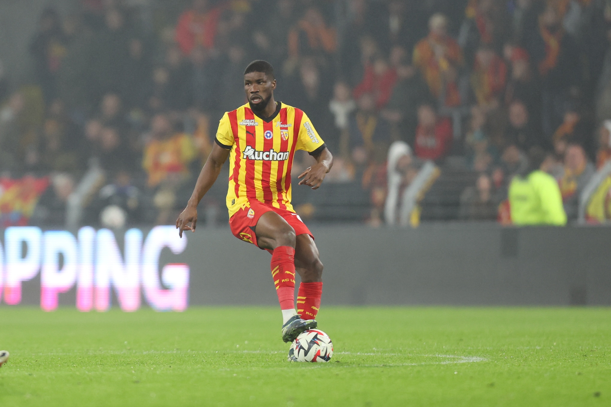 Kevin Danso sous le maillot du RC Lens