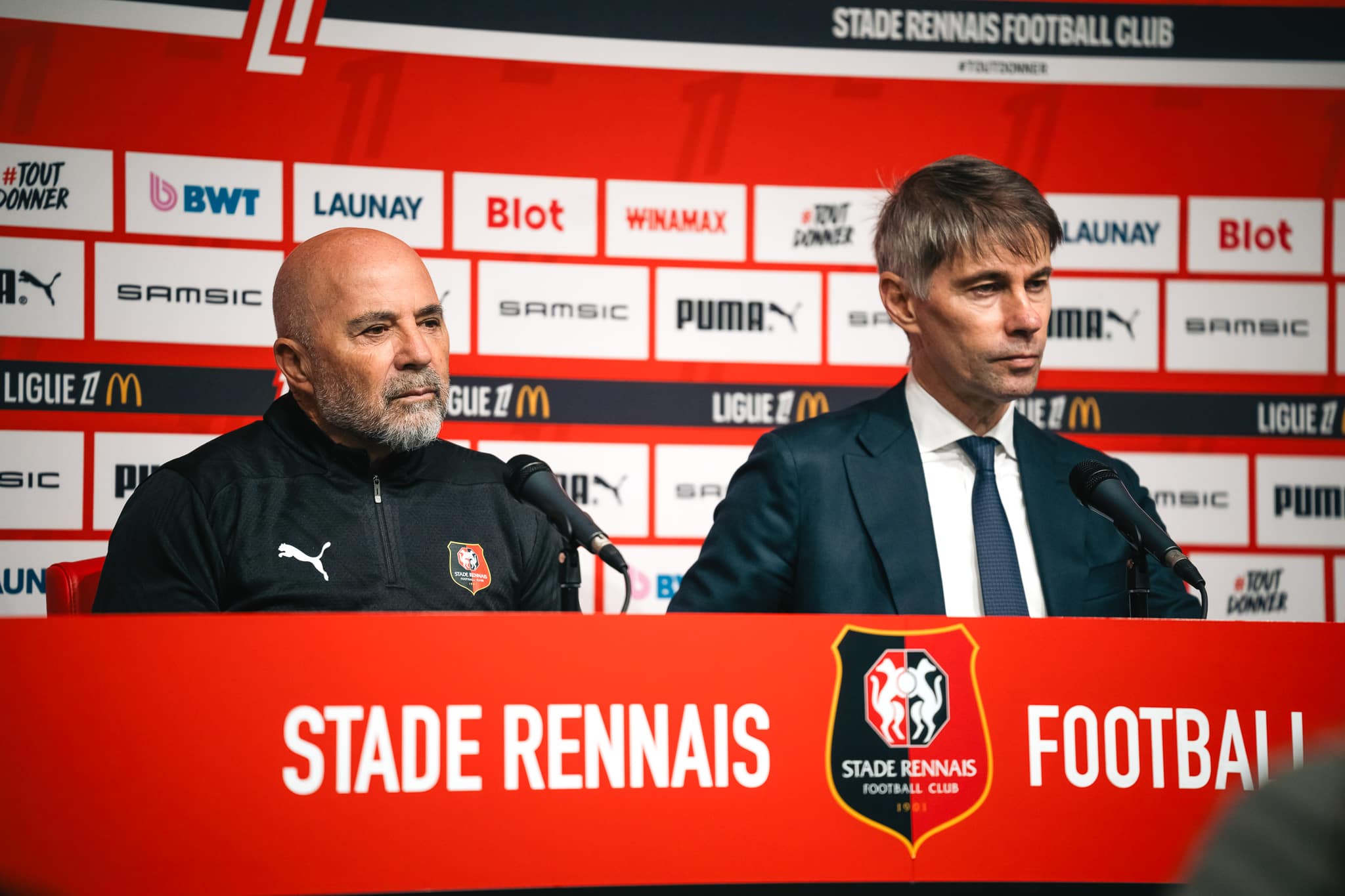 Jorge Sampaoli et Frederic Massara lors de la présentation de l'Argentin au Stade Rennais.