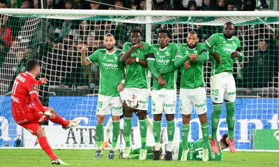 ASSE Mercato : un nouveau club débarque pour ce défenseur des Verts
