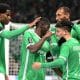 Benjamin Bouchouari aux côtés de ses coéquipiers de l'ASSE