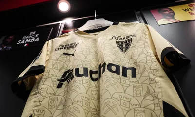 RC Lens : le RCL dévoile son troisième maillot pour la saison 2025-2026