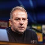 FC Barcelone : Hansi Flick botte en touche sur la crise Olmo – Victor