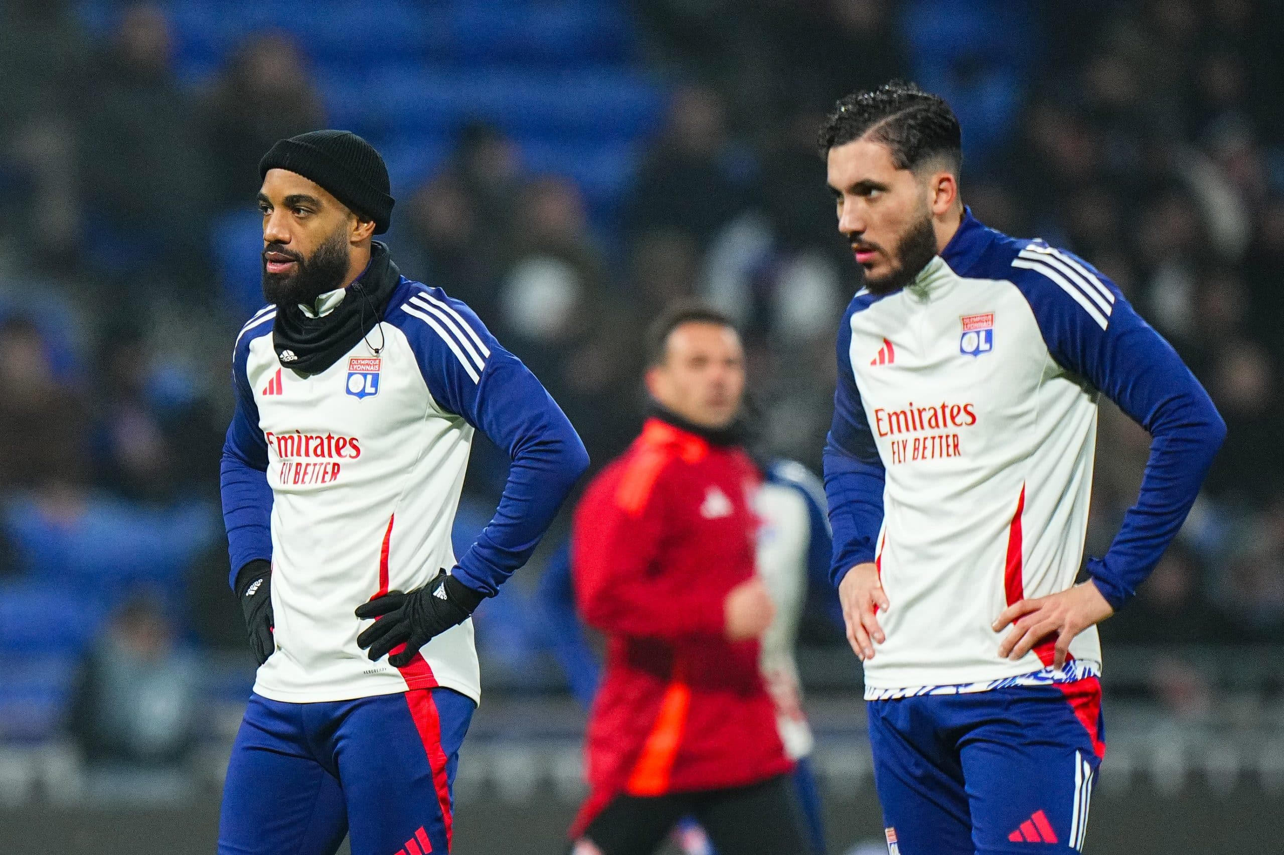 Les attaquants de l'OL Alexander Lacazette et Rayan Cherki lors d'un échauffement.