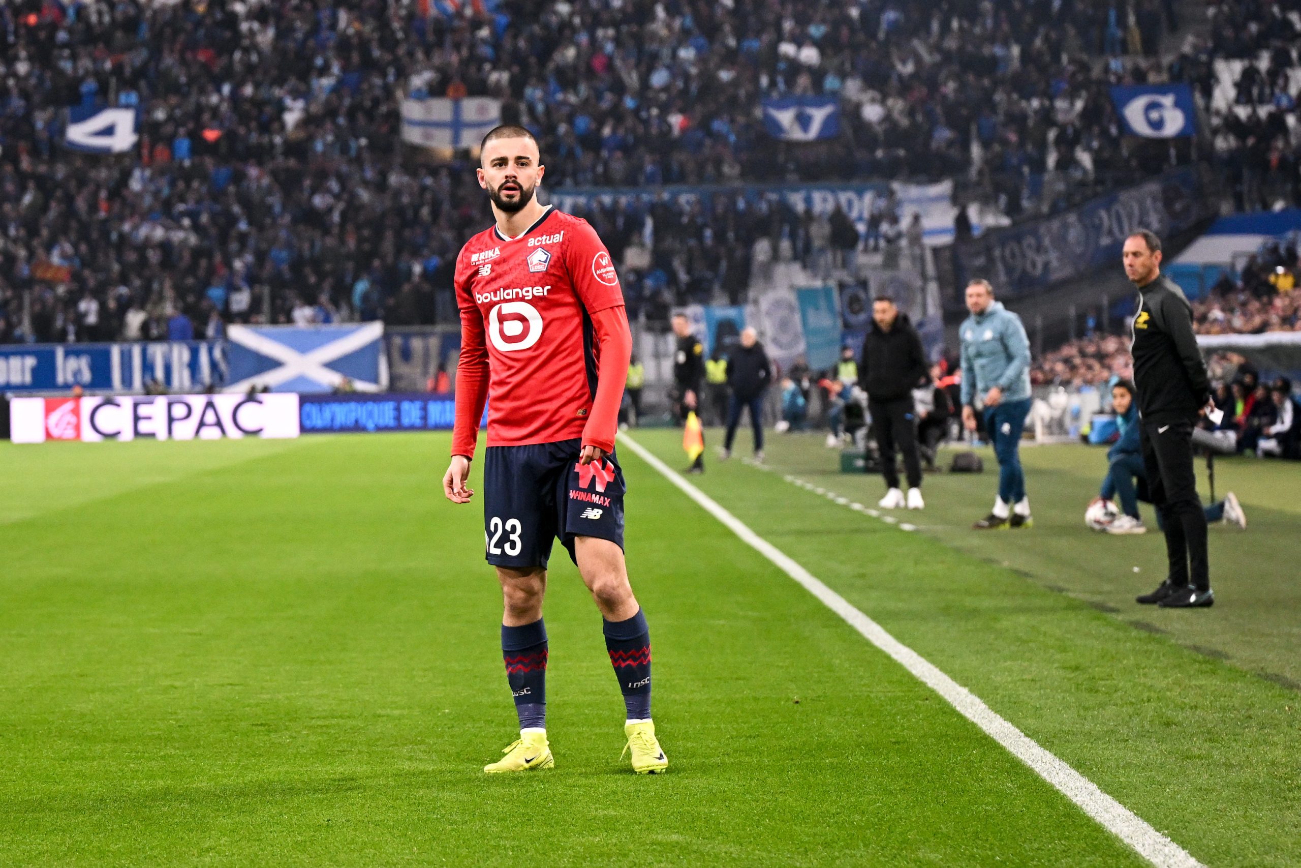 Edon Zhegrova, lors de son dernier match disputé avec le LOSC, contre... l'OM.