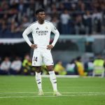 Real Madrid – FC Barcelone : Tchouaméni fracassé par la presse espagnole !