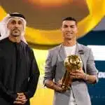 Real Madrid : Cristiano Ronaldo égratigne Rodri, Vinicius applaudit