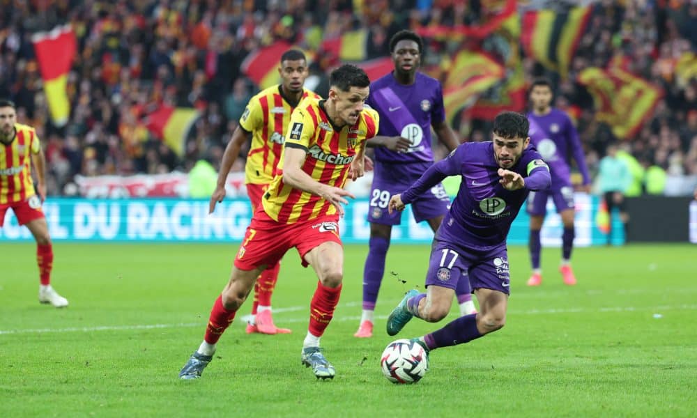 Florian Sotoca lors du match aller entre le RC Lens et Toulouse