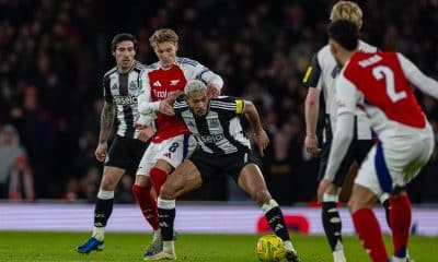 Joelington au duel avec Martin Odegaard lors du dernier Newcastle - Arsenal