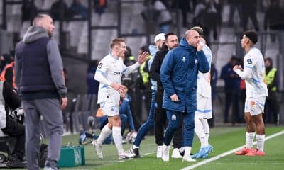 Valentin Rongier et Roberto De Zerbi lors du match entre l'OM et le FC Nantes.