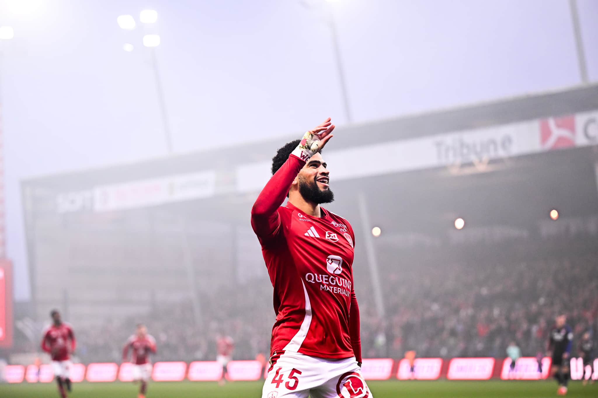 Mahdi Camara (Stade Brestois) n'a pas raté les supporters de l'OL...