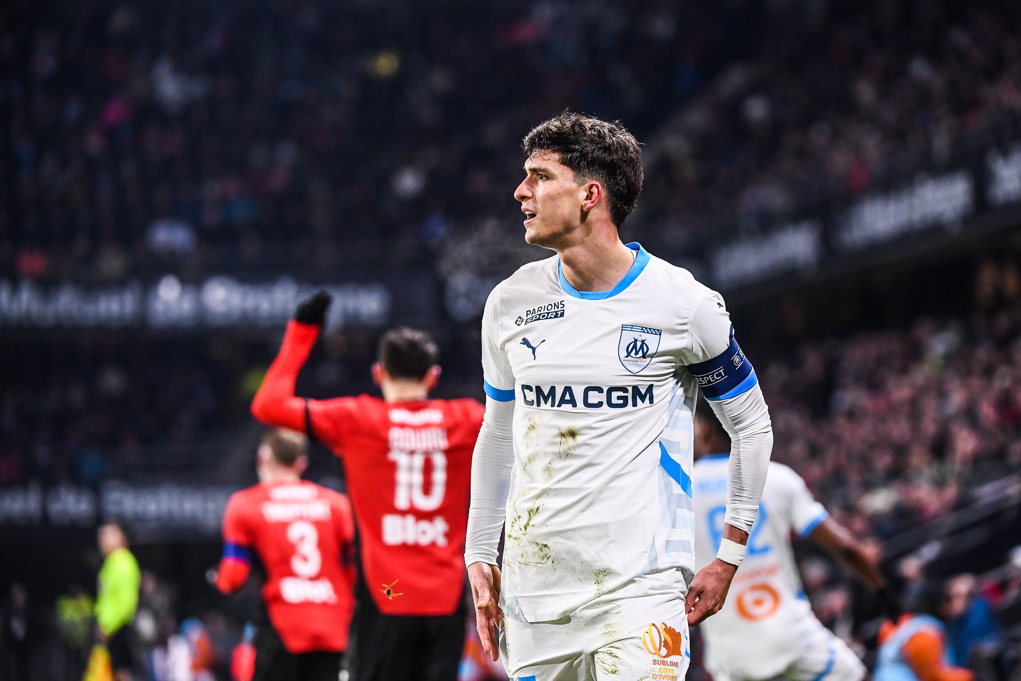 Le capitaine de l'OM, Leonardo Balerdi, en colère après le but encaissé à Rennes.