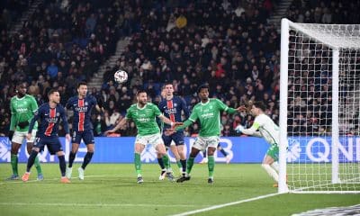 Les Parisiens et les Stéphanois lors du match aller entre le PSG et l'ASSE