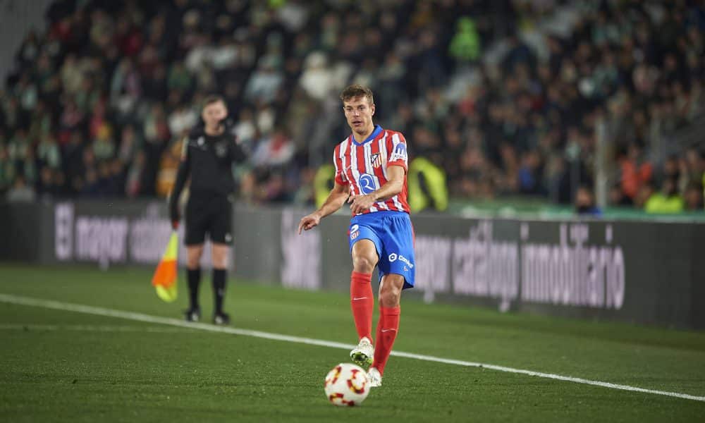 L'ancien défenseur de l'OM César Azpilicueta avec le maillot de l'Atlético Madrid.