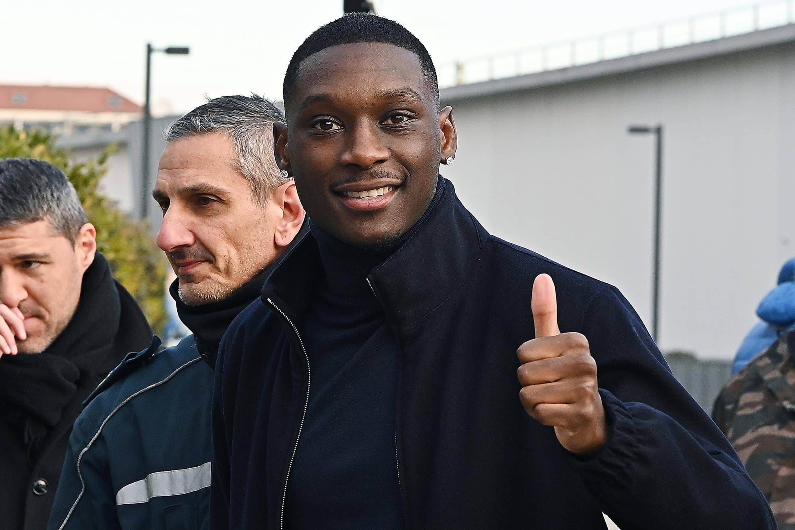 L'attaquant du PSG Randal Kolo Muani à son arrivée à la Juventus.