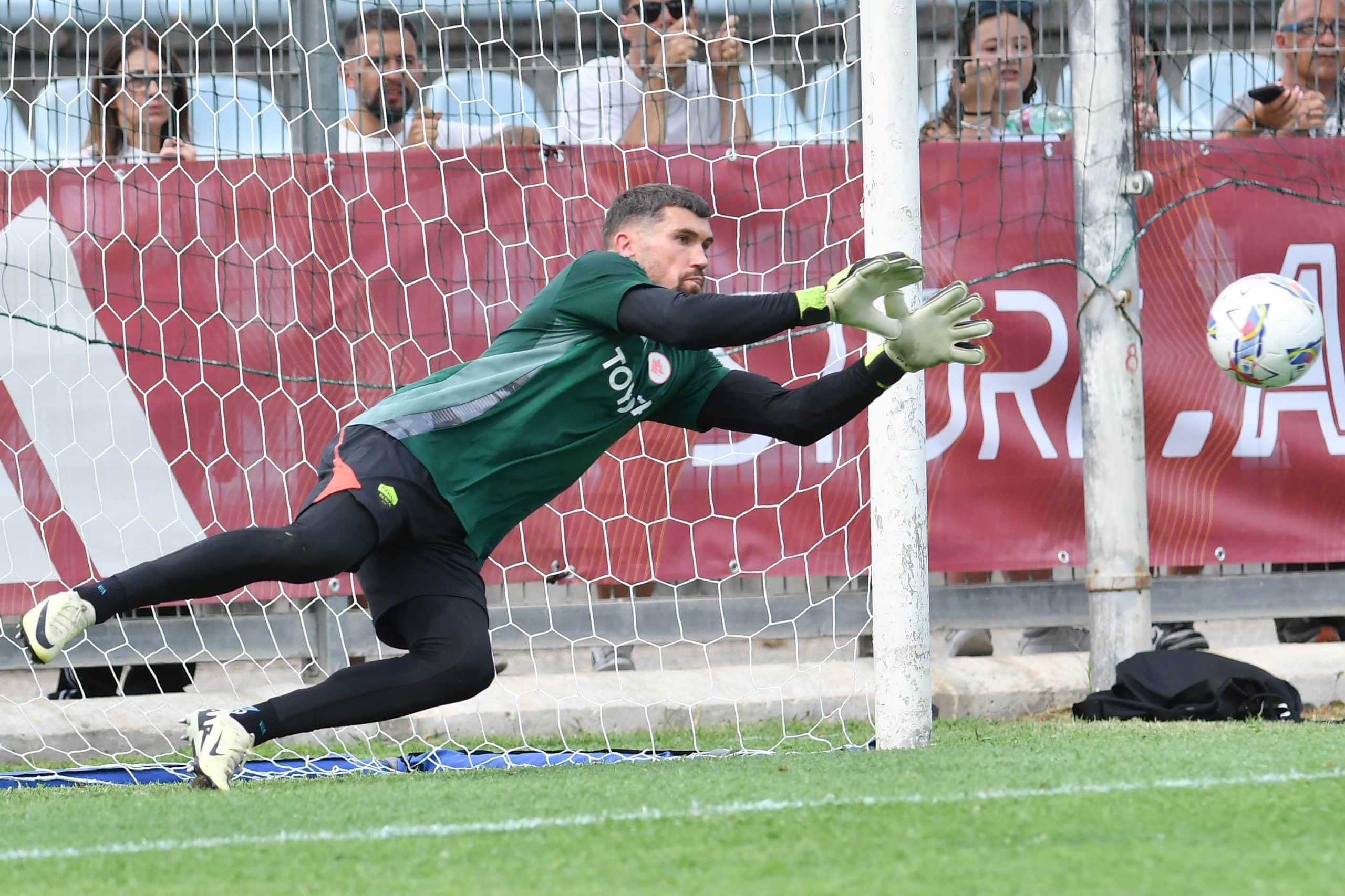 Mathew Ryan (AS Rome) se rapproche du RC Lens.