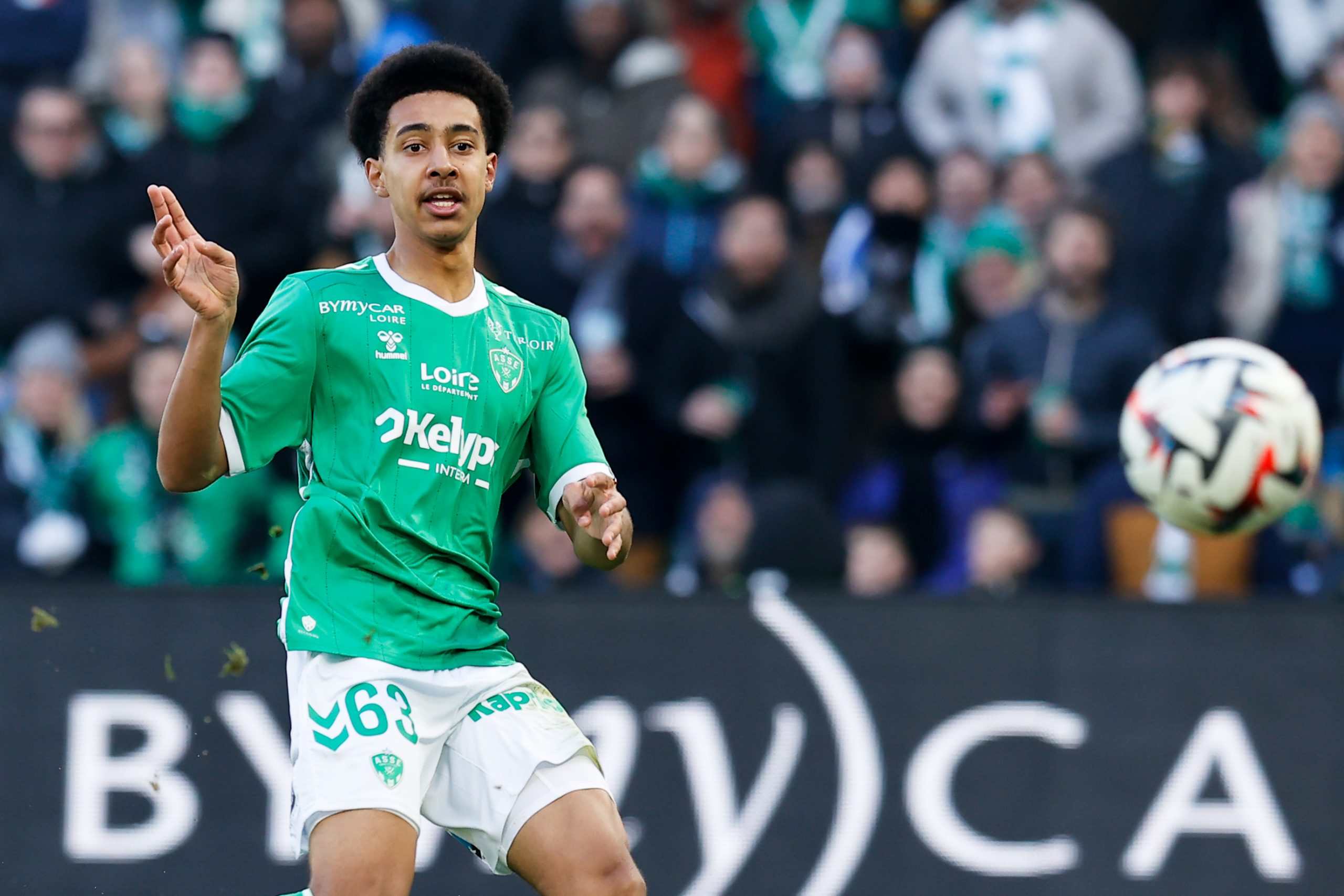 ASSE Mercato : l'avenir de Djylian N'Guessan fait débat chez les Verts