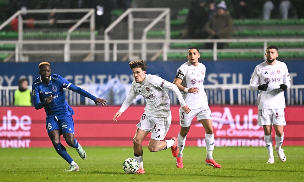 L'ailier du RC Lens Anthony Bermont, lors d'un match avec Annecy, où il était prêté la saison dernière.