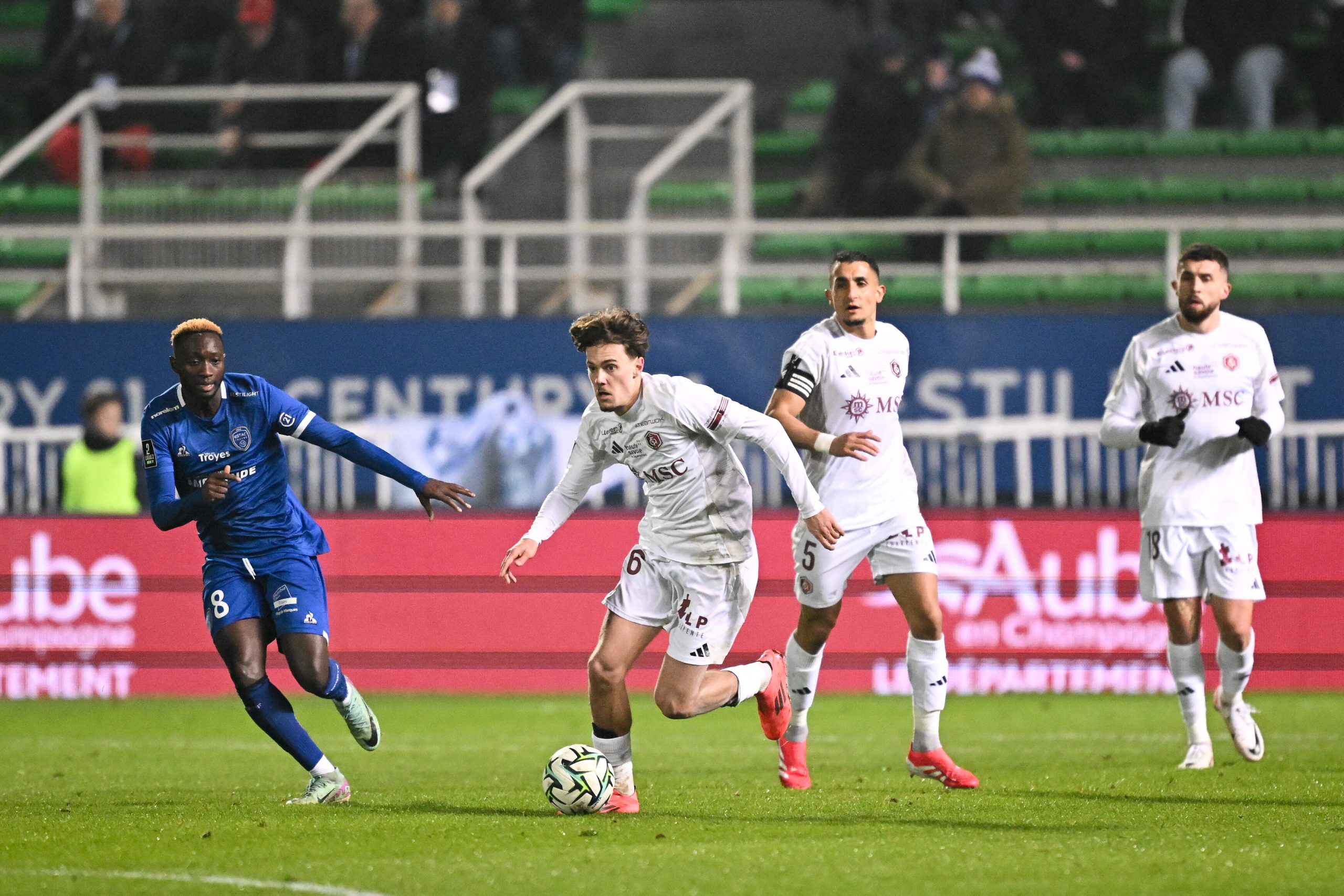 L'ailier du RC Lens Anthony Bermont, lors d'un match avec Annecy, où il était prêté la saison dernière.
