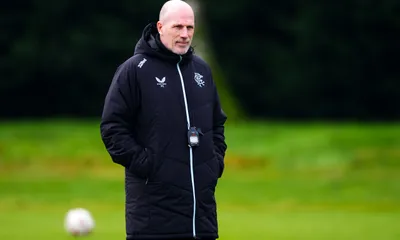 Stade Rennais : trois bonnes raisons de remplacer Beye par Clement