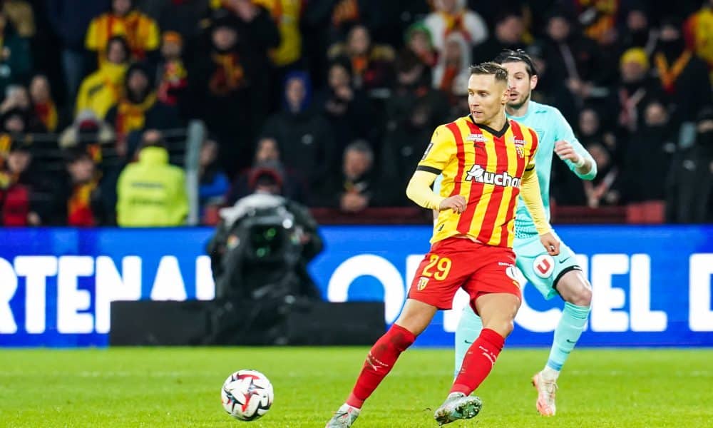 Le piston du RC Lens Przemislaw Frankowski.