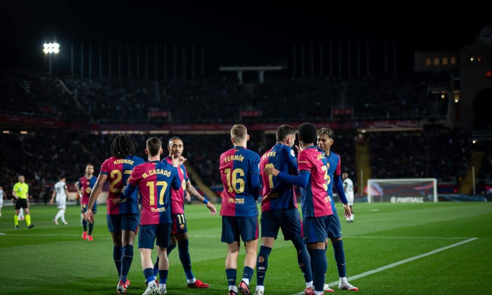 Le FC Barcelone en promenade face à Valence.