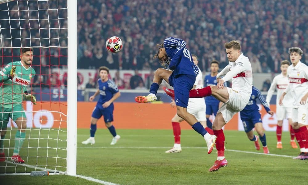 L'ouverture du score de Bradley Barcola lors de Stuttgart-PSG.