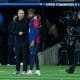 L'entraîneur du FC Barcelone, Hansi Flick, avec Lamine Yamal.