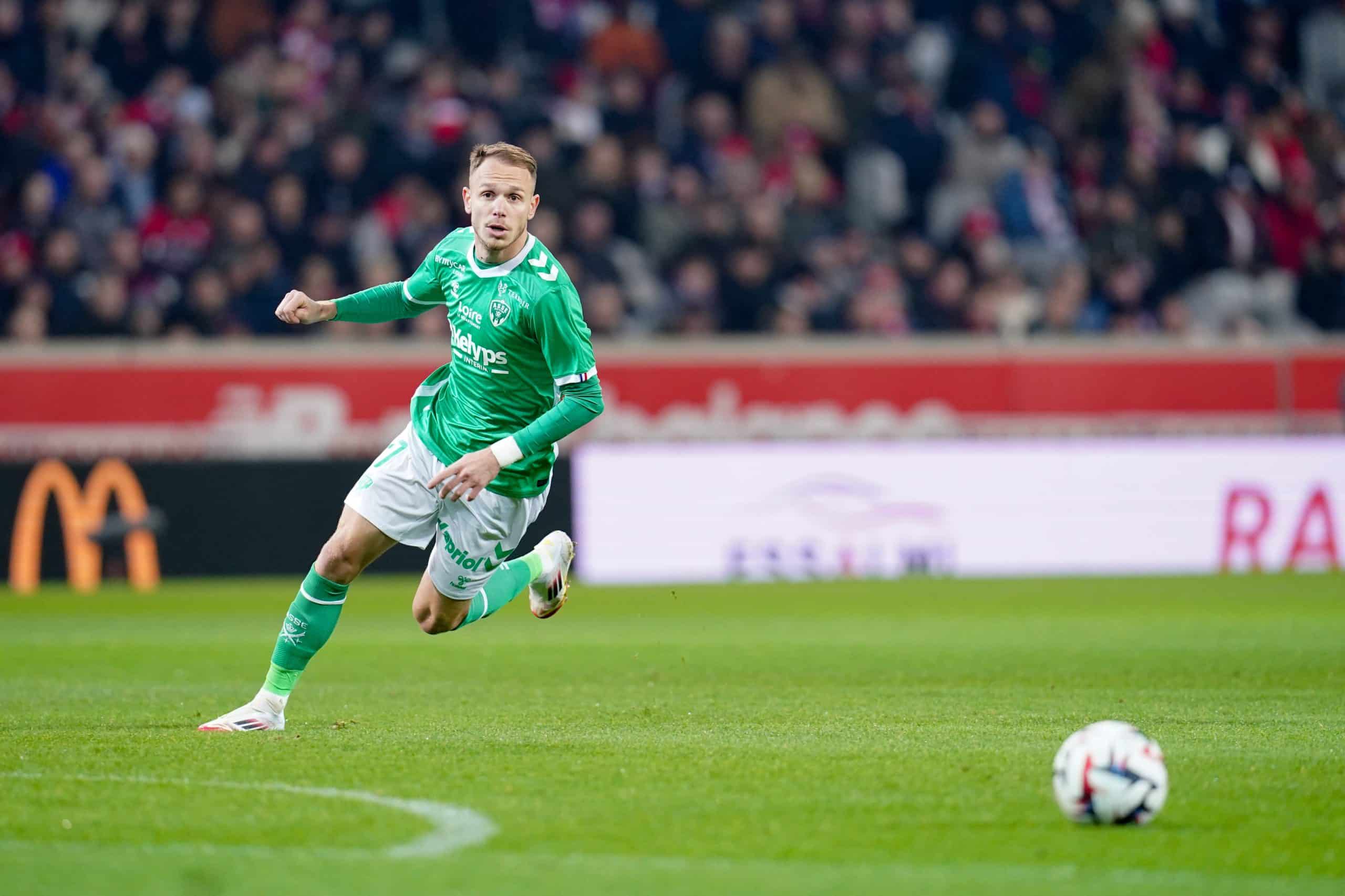 Irvin Cardona (ASSE)