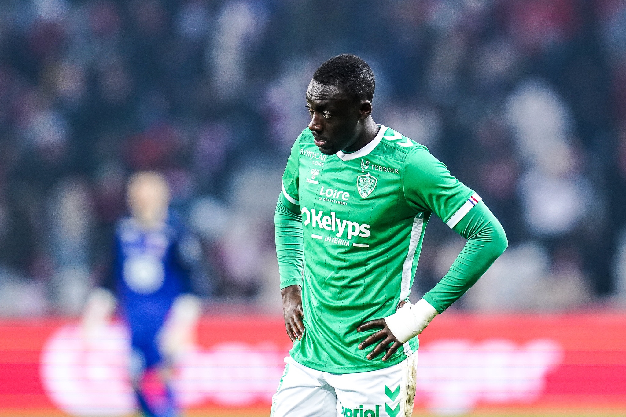 Dennis Appiah lors du match perdu par l'ASSE à Lille.