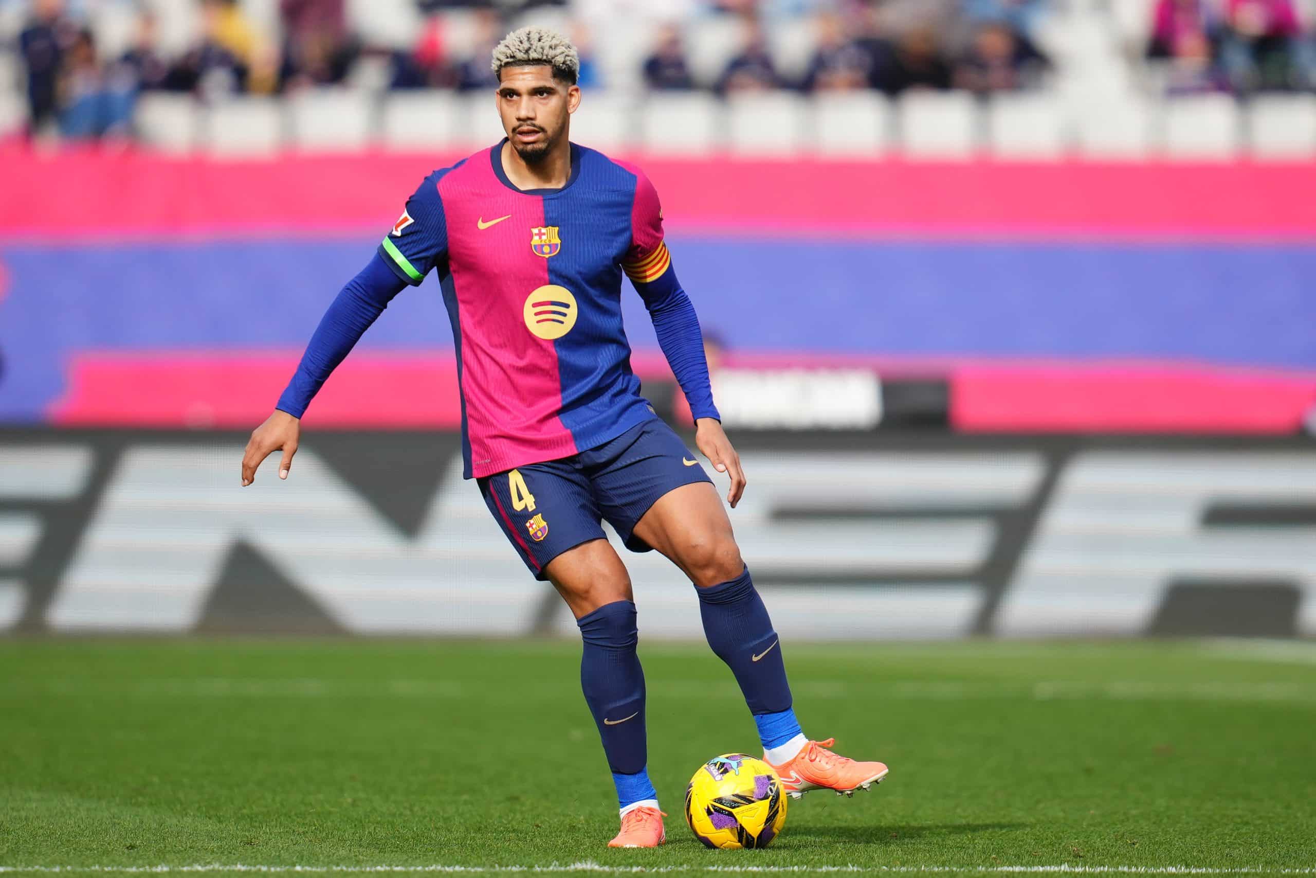 Le défenseur du FC Barcelone Ronald Araujo.