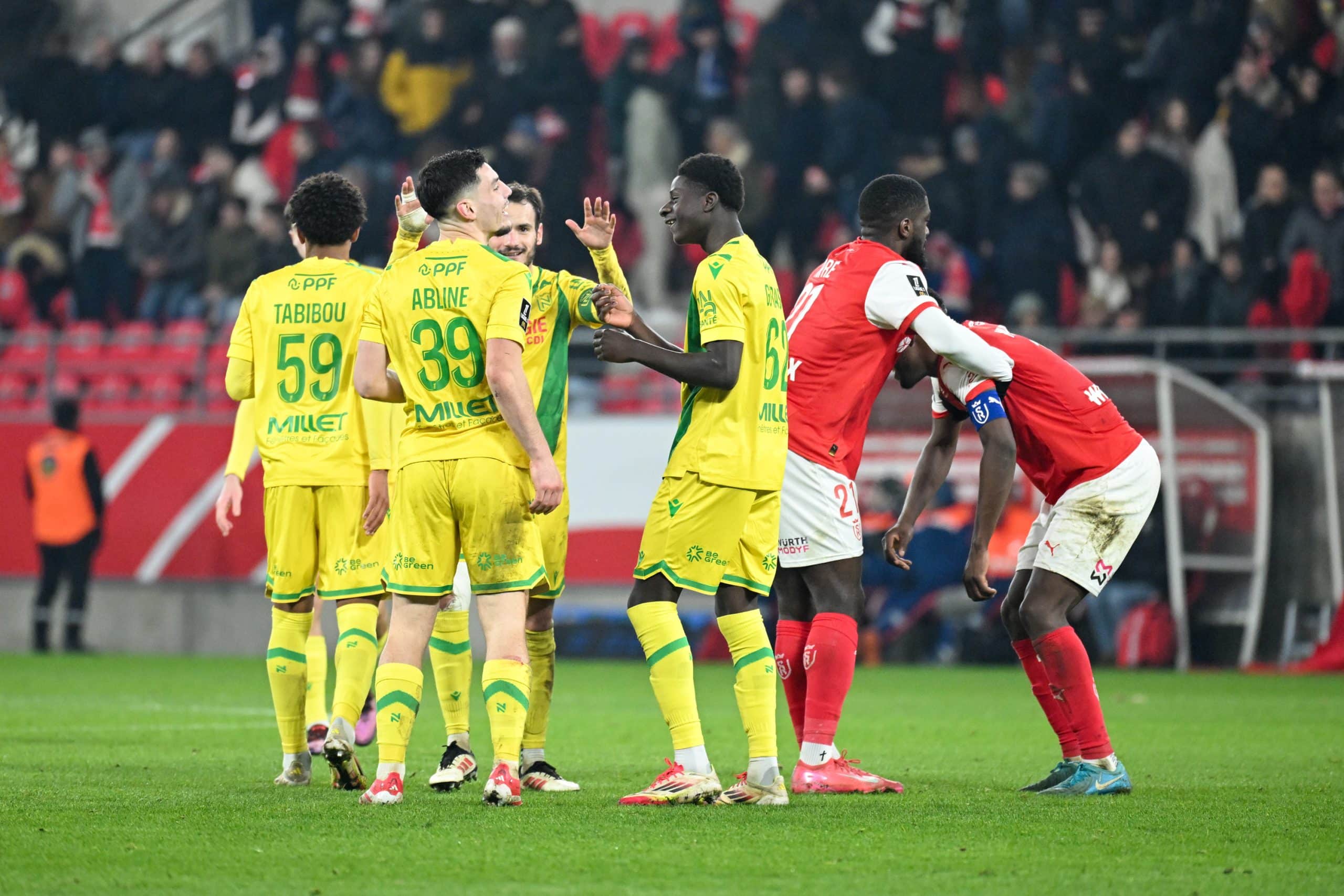 Le FC Nantes célèbre son succès à Reims.