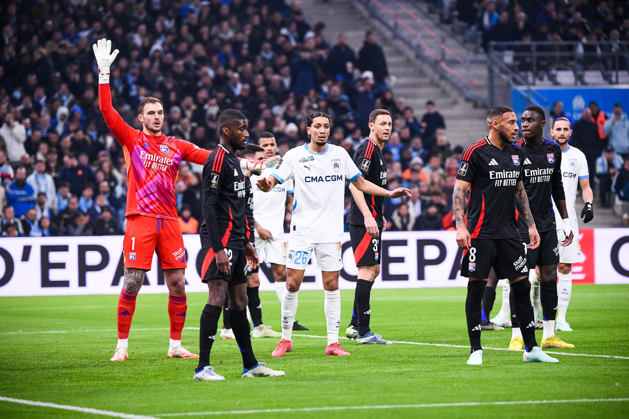 Bilal Nadir, le milieu de l'OM, prend ses aises.