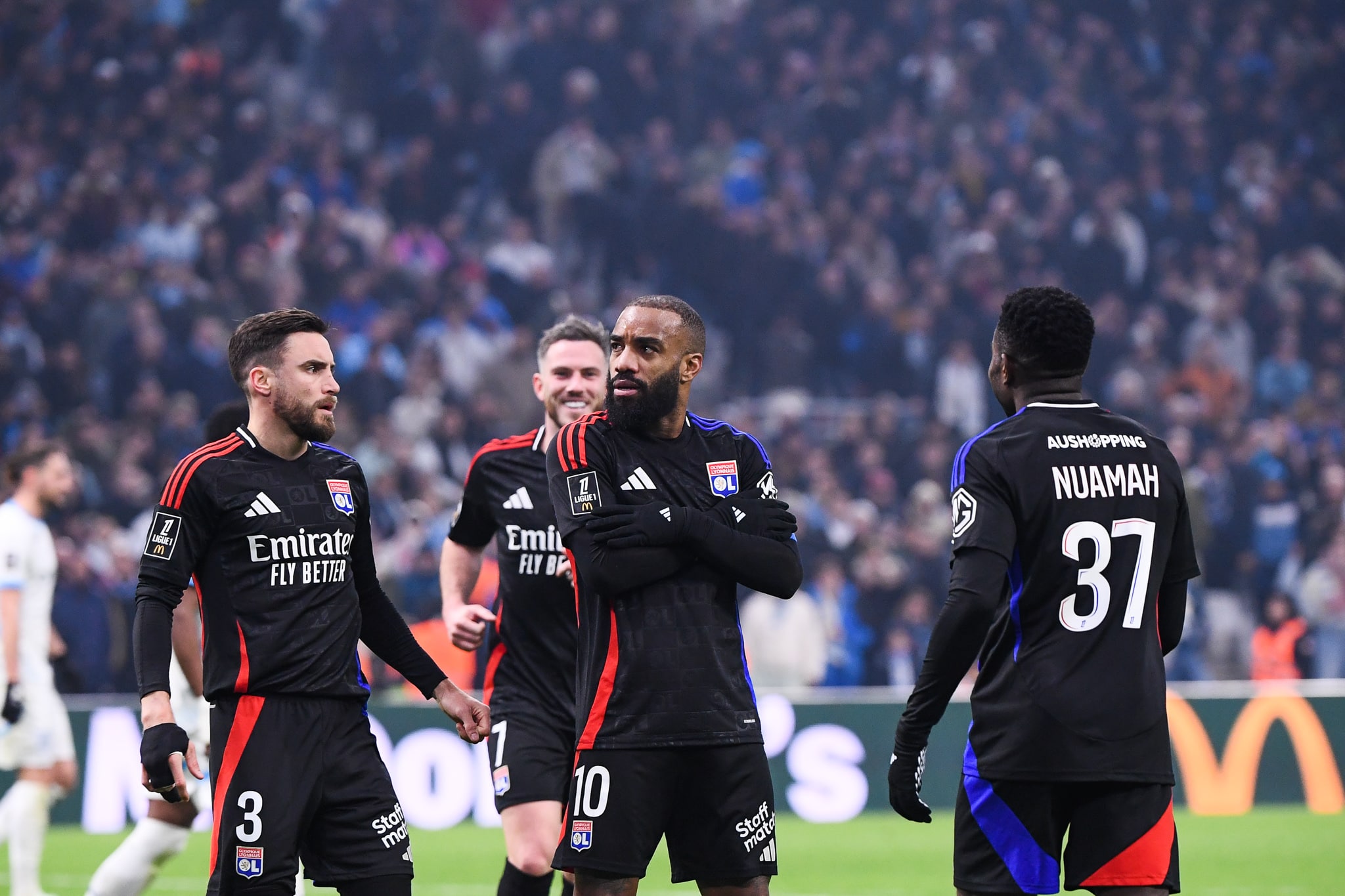 Alexandre Lacazette reste le Général de l'OL