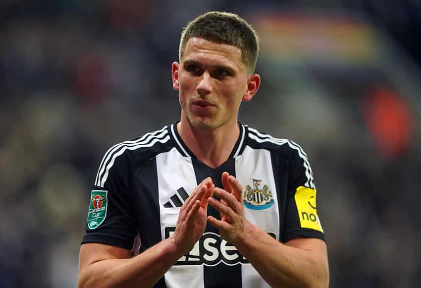 Sven Botman à Newcastle