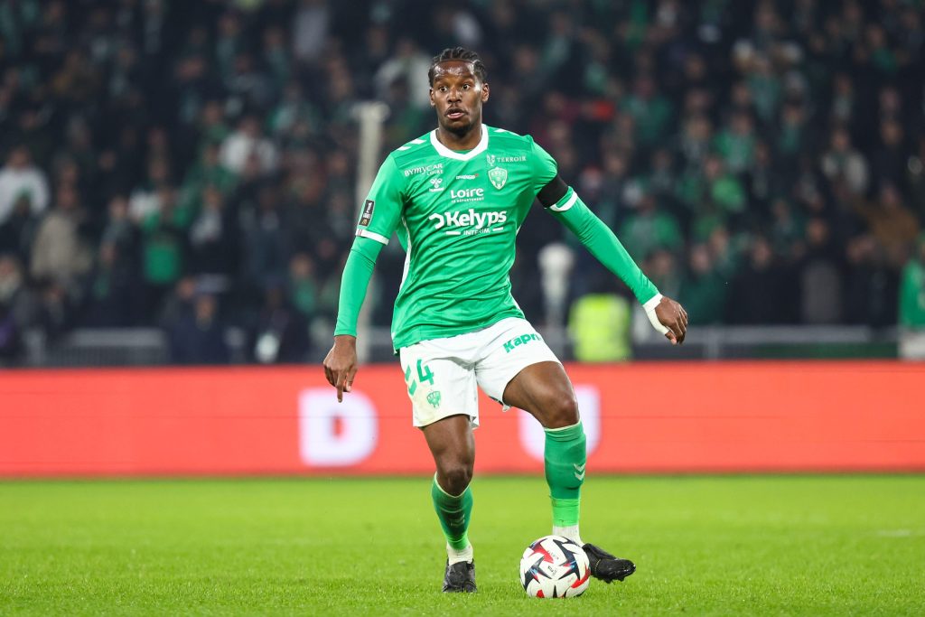 ASSE : Ekwah piégé par un faux agent, les supporters prêts à lui pardonner ?
