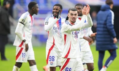 La joie des joueurs de l'OL après la victoire sur Reims.