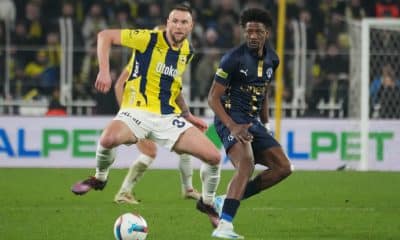 Milan Skriniar sous le maillot de Fenerbahçe