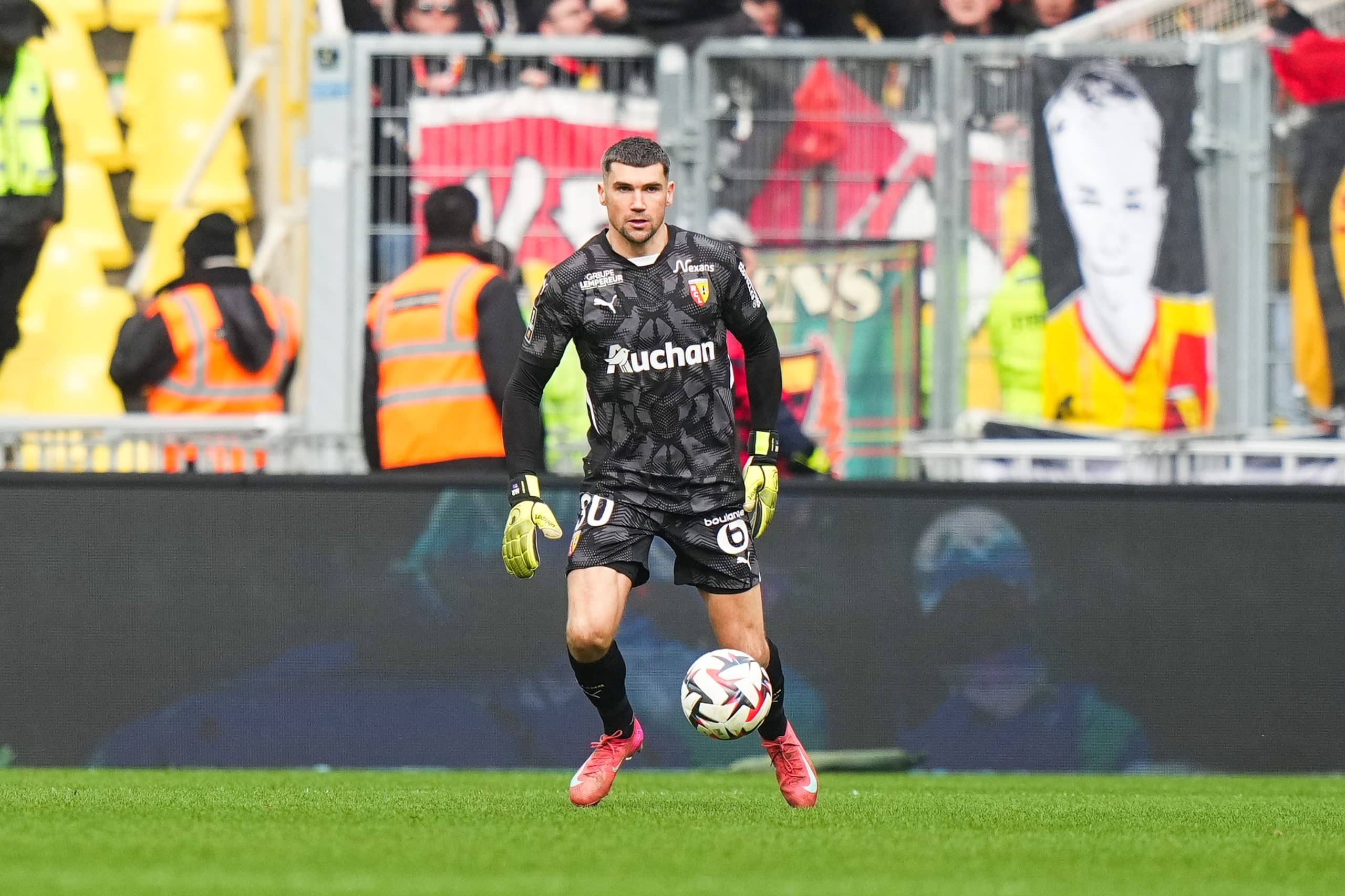 Mathew Ryan lors de FC Nantes - RC Lens