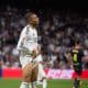 L'attaquant du Real Madrid Kylian Mbappé déçu.