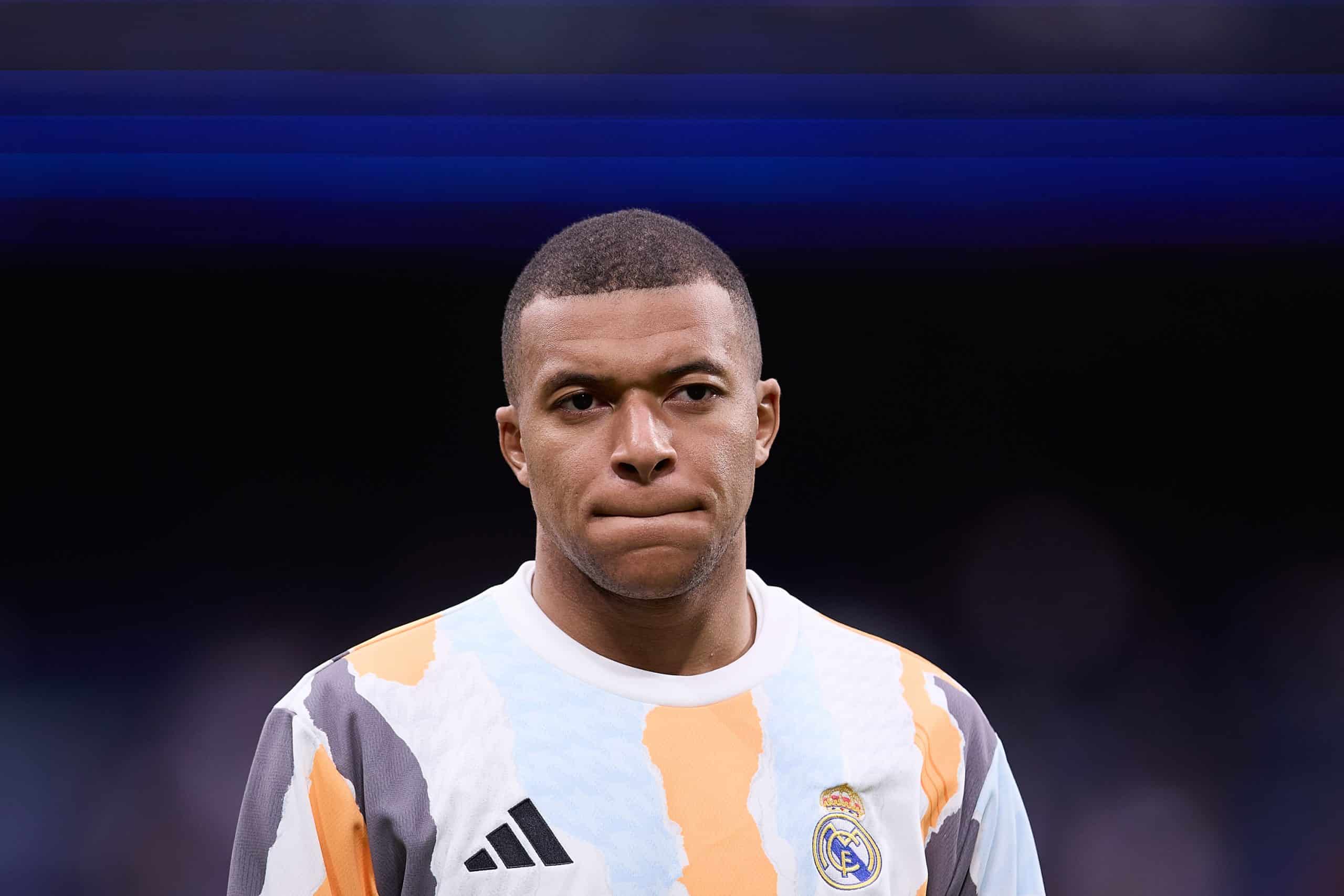 L'attaquant du Real Madrid Kylian Mbappé lors d'un échauffement.