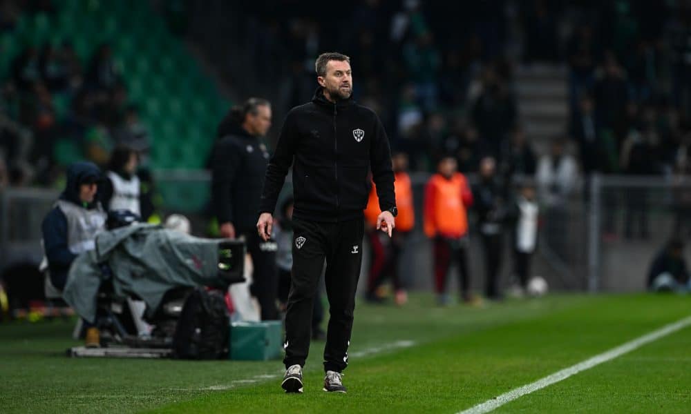 L'entraîneur de l'ASSE, Eirik Horneland, pendant un match.