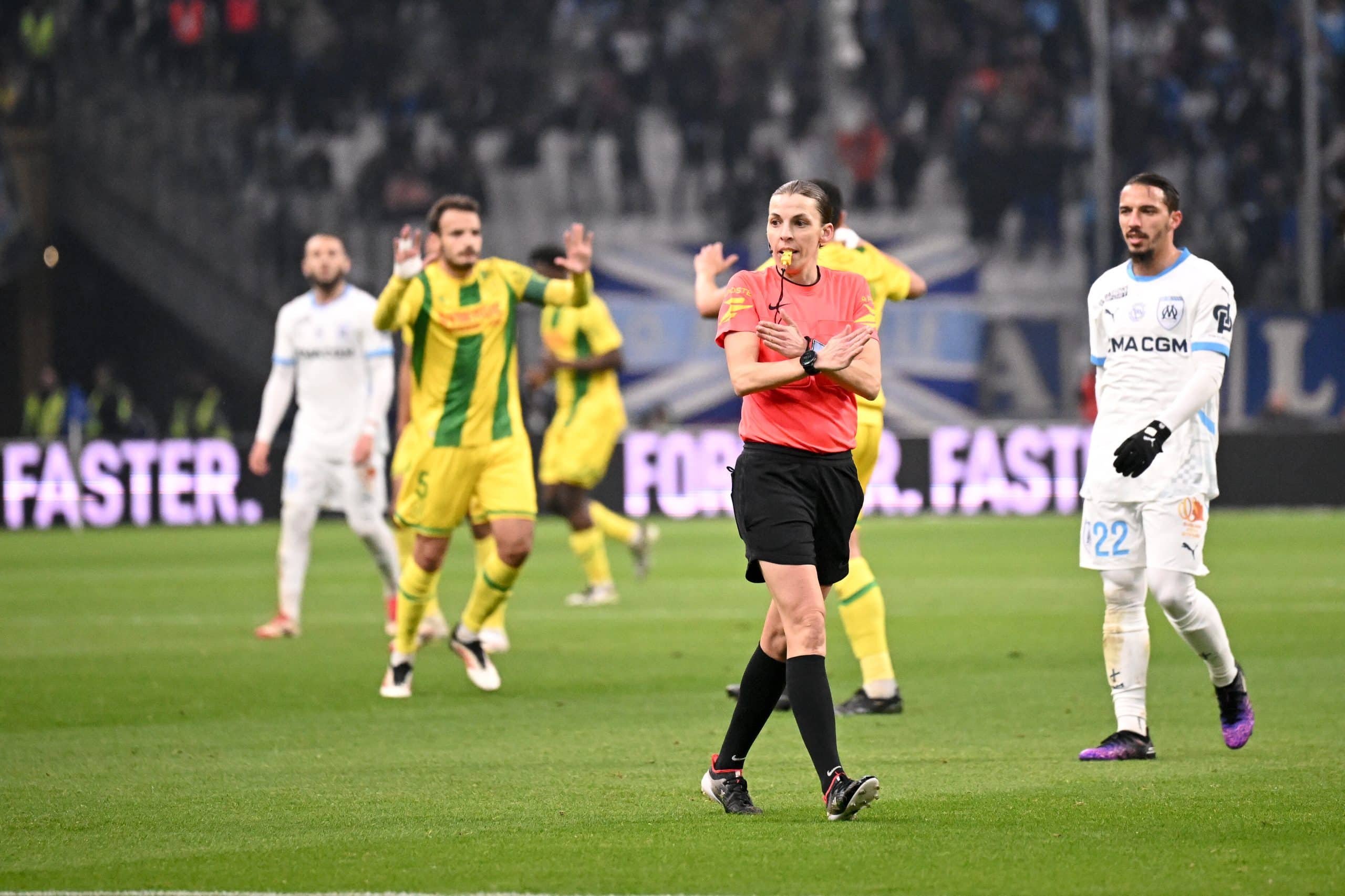 Stéphanie Frappart lors du match OM-FC Nantes.