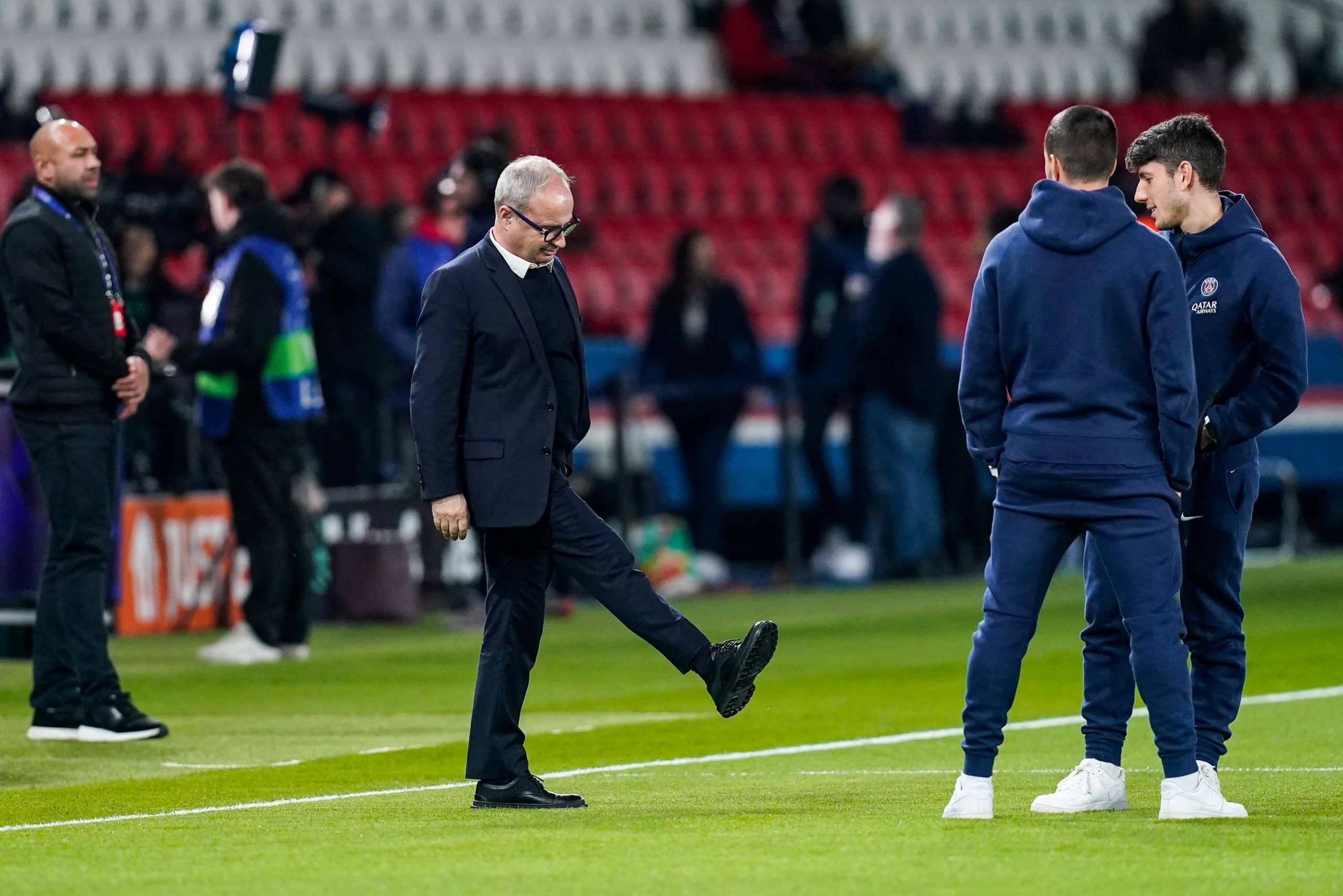 Le nerveux Luis Campos, conseiller du PSG.