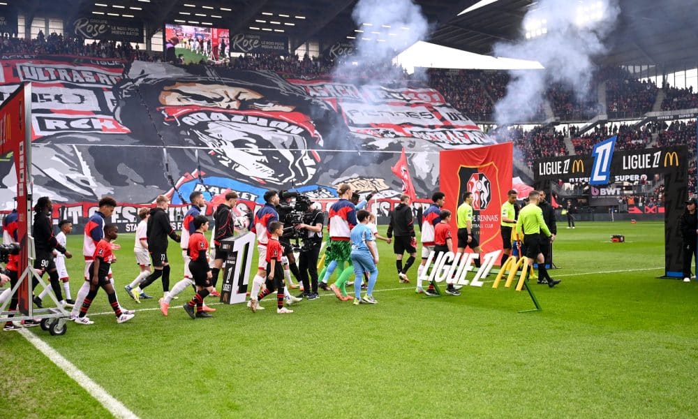 L'entrée des joueurs lors de Stade Rennais - PSG