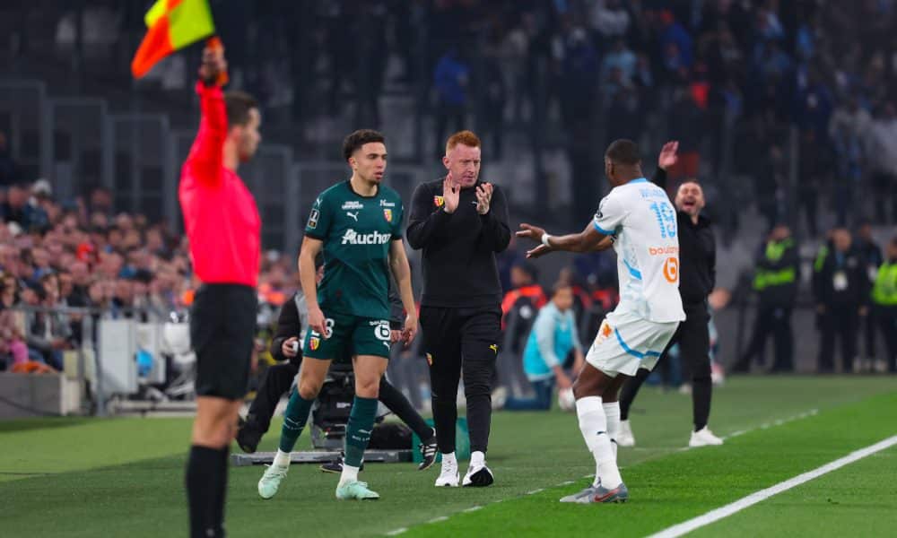 Neil El Aynaoui et Will Still lors du match du RC Lens face à l'OM au Vélodrome.