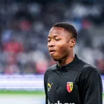 RC Lens Mercato : un défenseur quitte les Sang et Or (officiel)