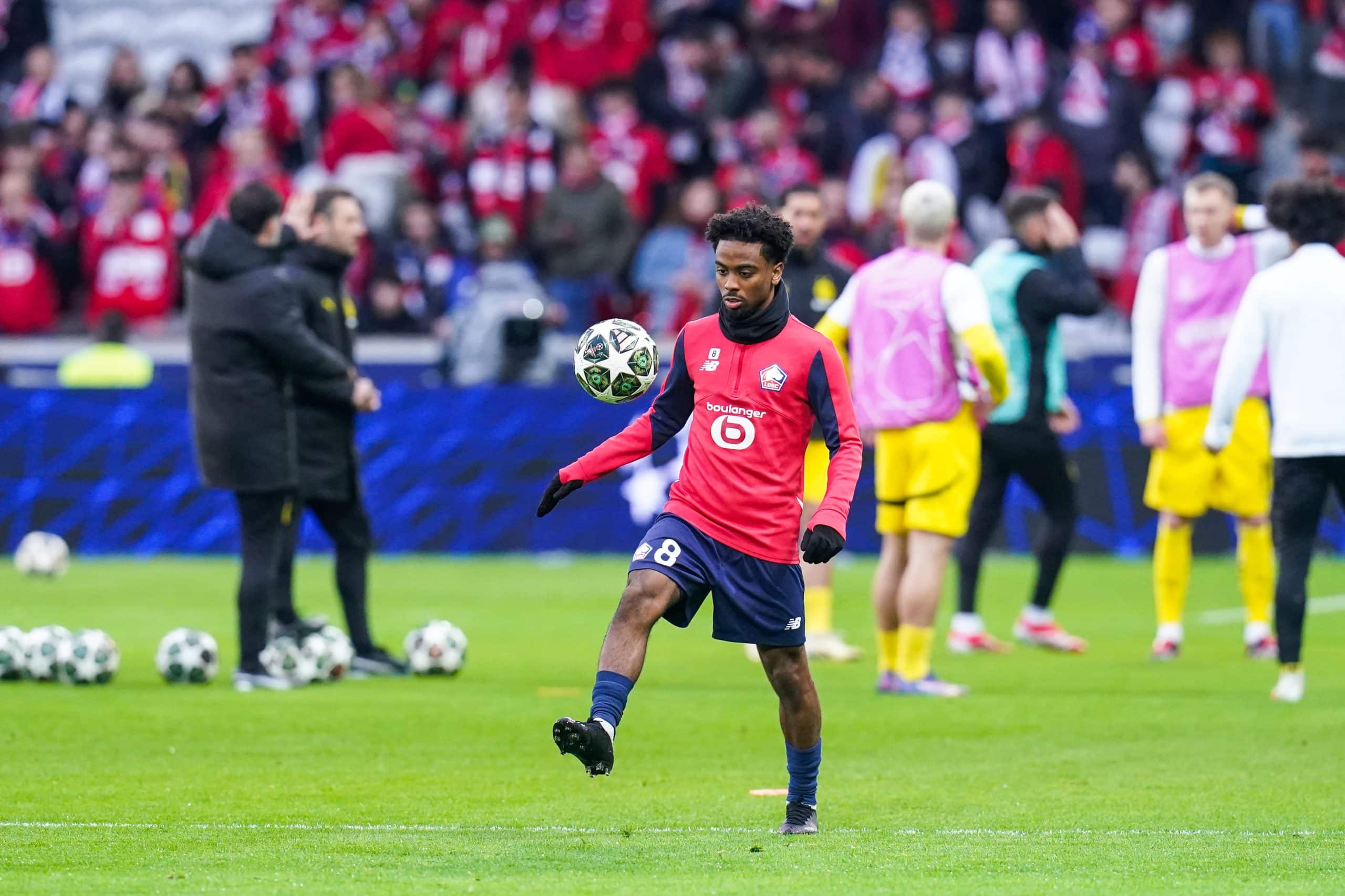 Le milieu offensif du LOSC Angel Gomes est dans le viseur de l'OM.