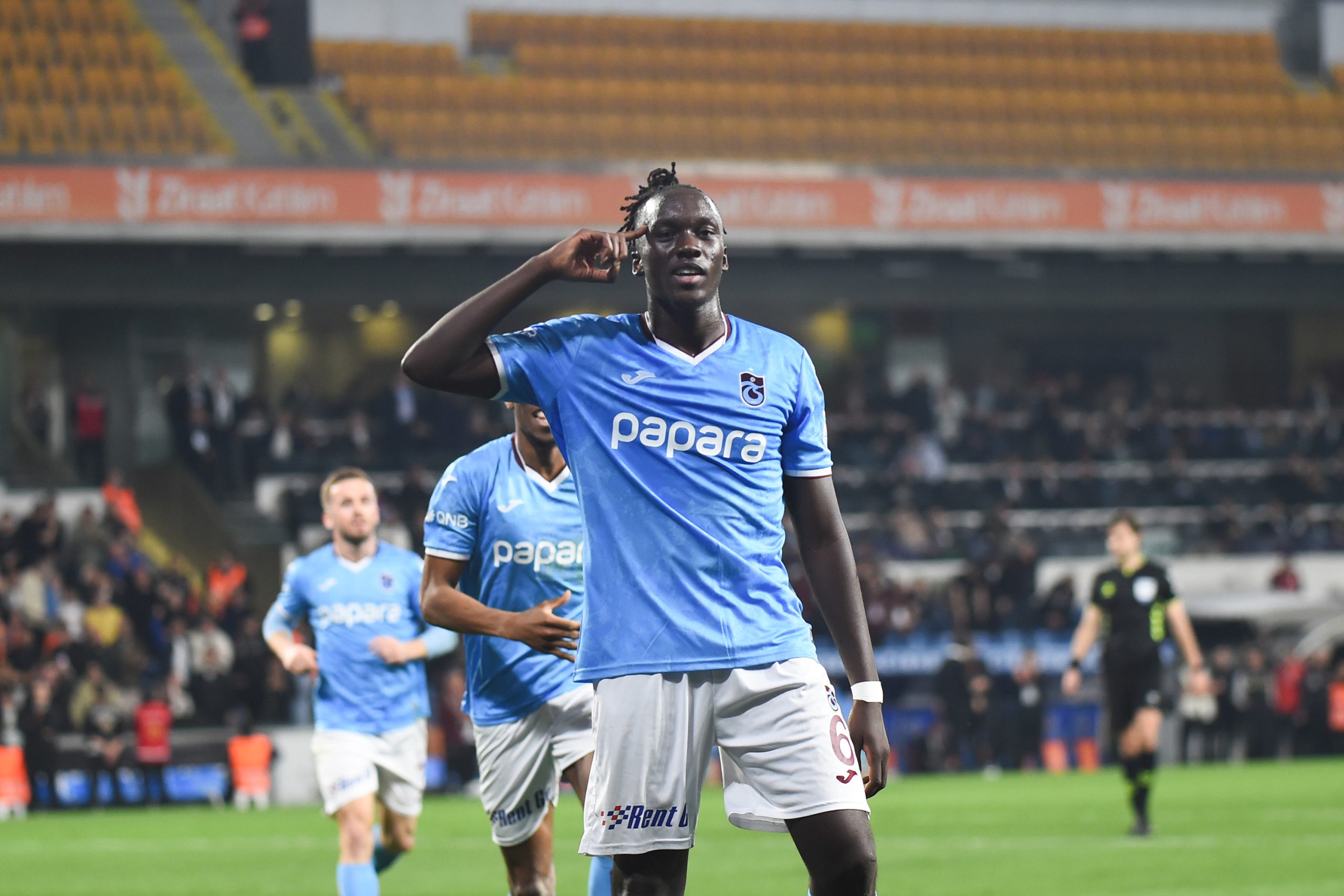 Le milieu de Trabzonspor Batista Mendy est dans le viseur du RC Lens.