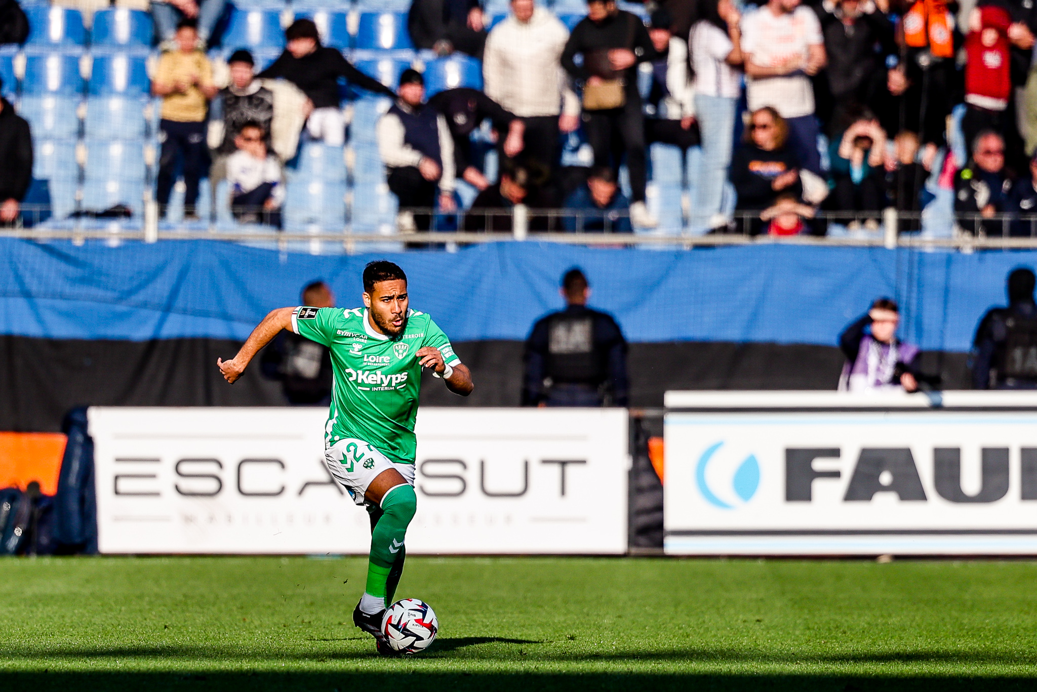 ASSE Mercato : un latéral de L2 arrive, Maçon sur le départ
